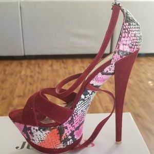 Sexy stiletto platform!